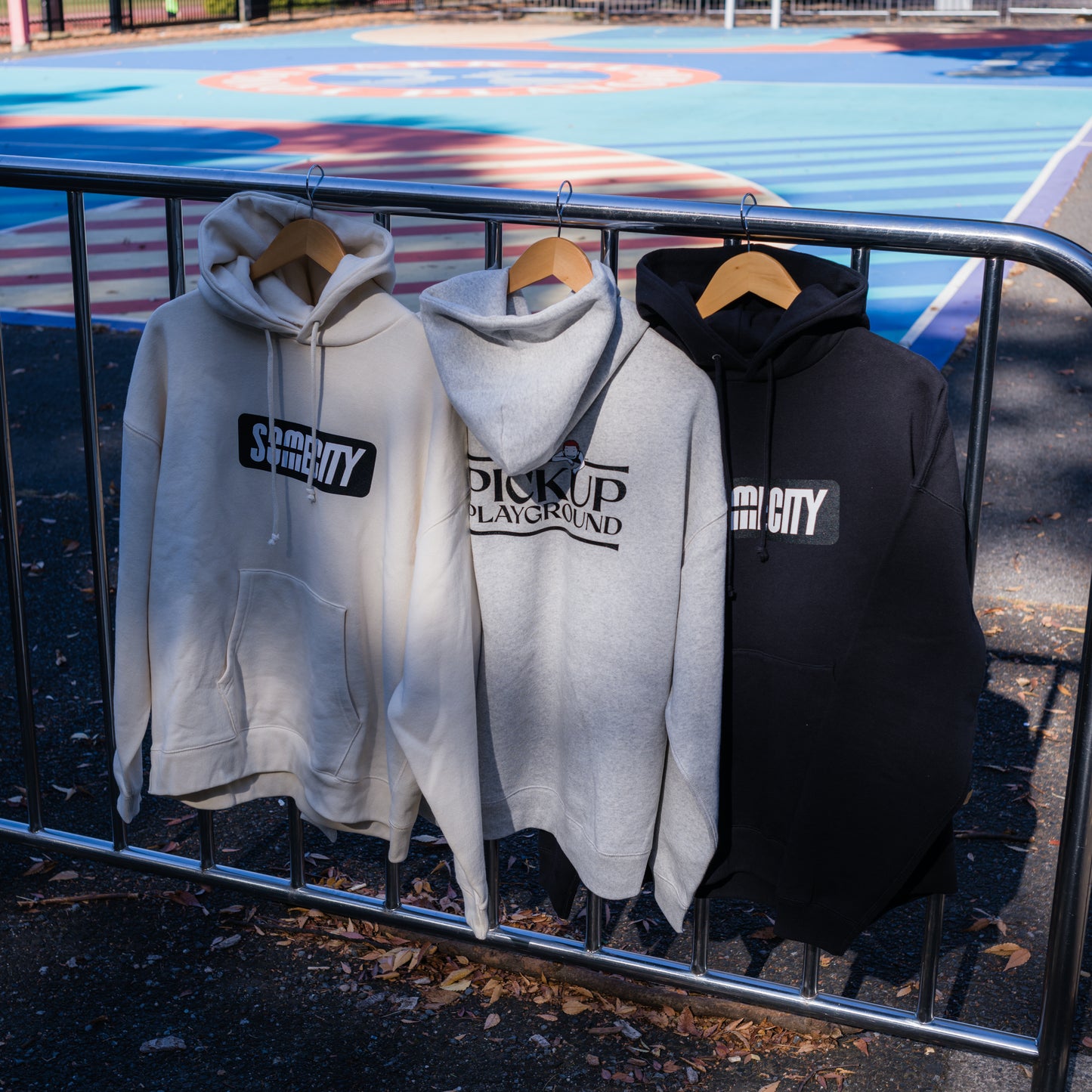 Logo Sweat Hoodie -PICK UP PLAYGROUND- (black)